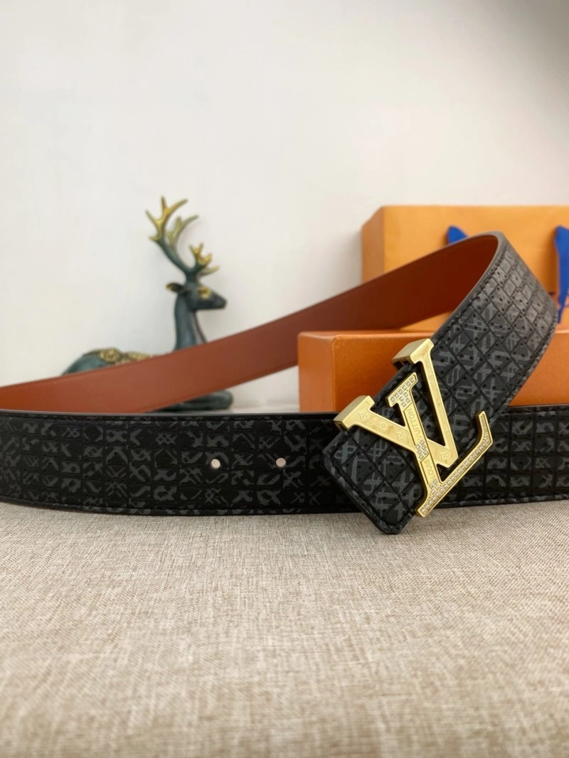 Unisex Louis Vuitton Belts 300950