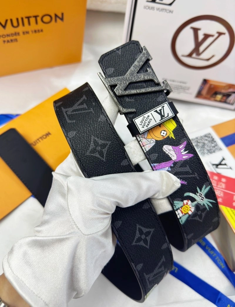 Louis Vuitton Belts ZipUp 300939