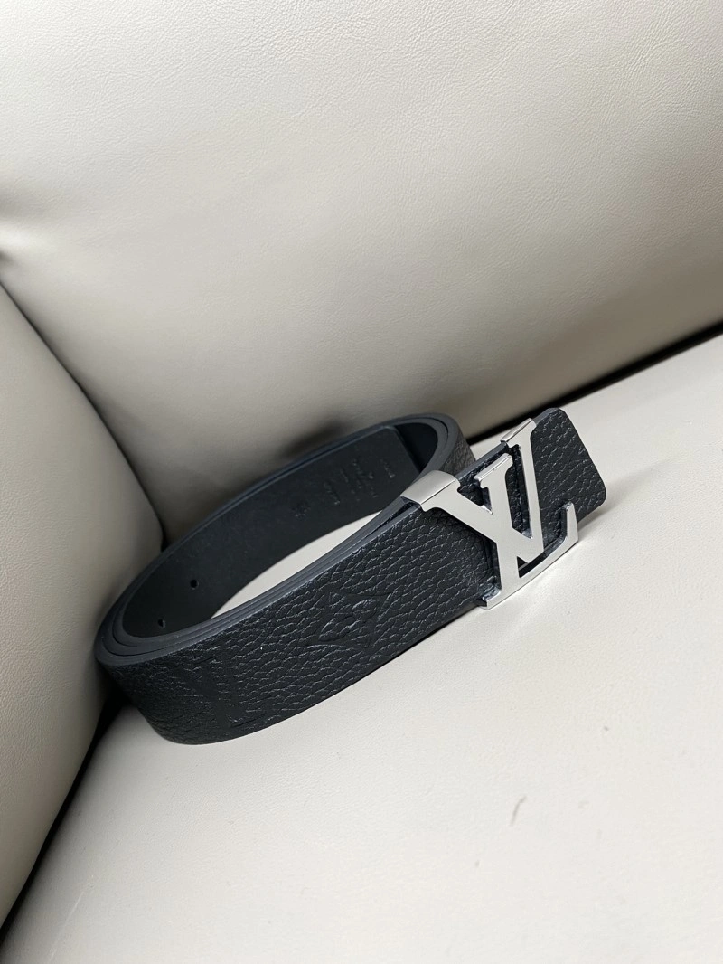Flexible Louis Vuitton Belts 300908