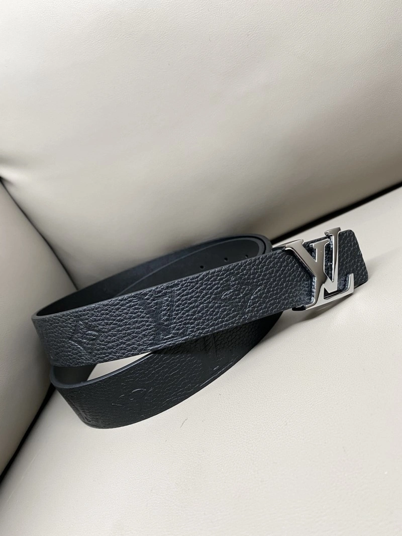 Flexible Louis Vuitton Belts 300908