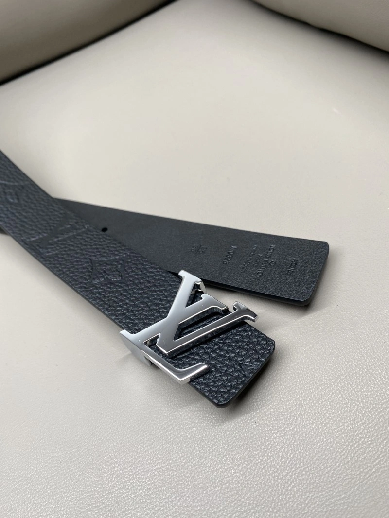 Flexible Louis Vuitton Belts 300908