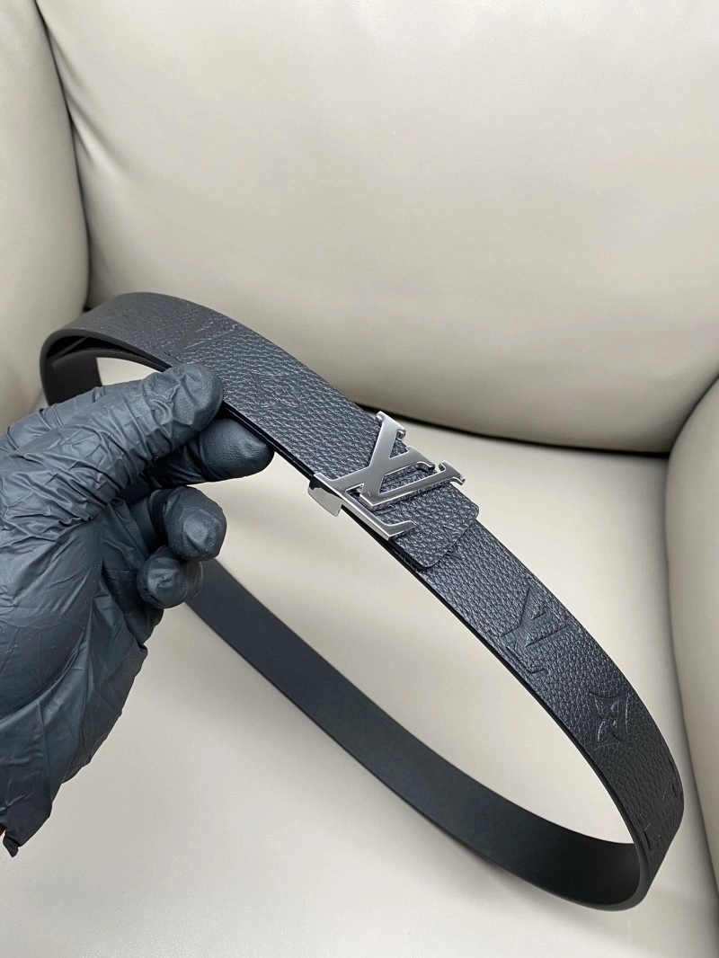 Flexible Louis Vuitton Belts 300908