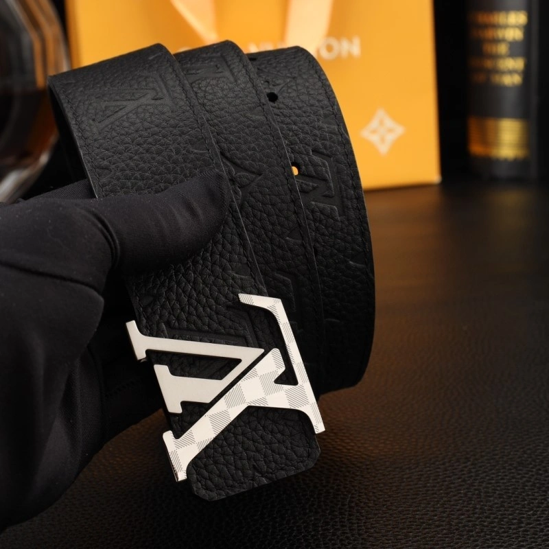 SmoothTexture Louis Vuitton Belts 300903