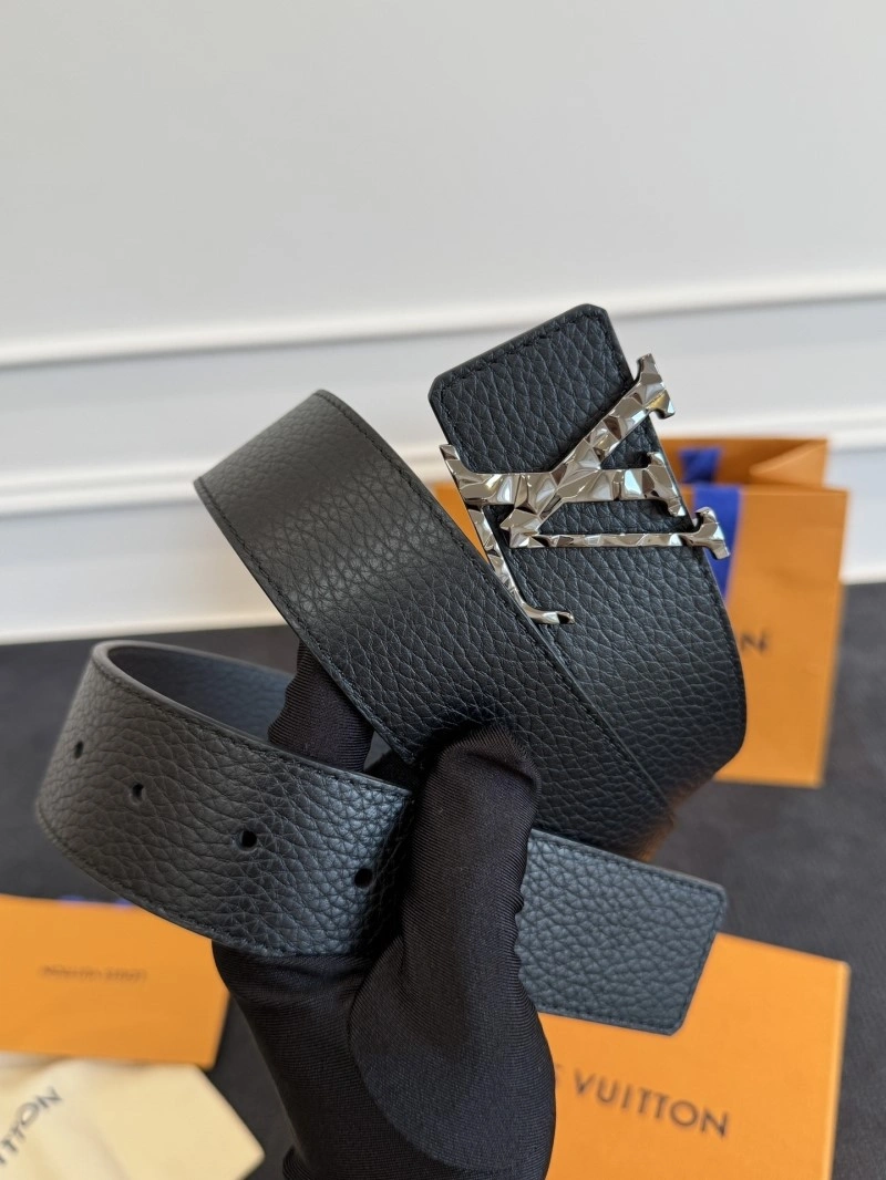 Unique Louis Vuitton Belts 300899