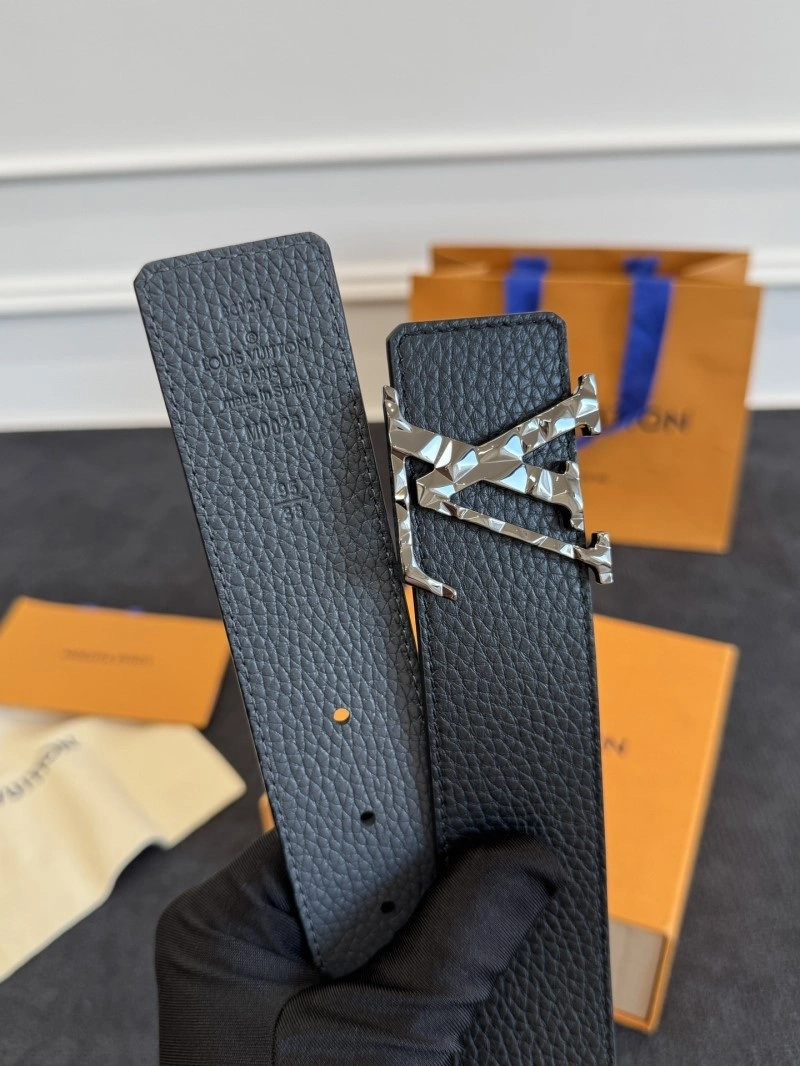 Unique Louis Vuitton Belts 300899