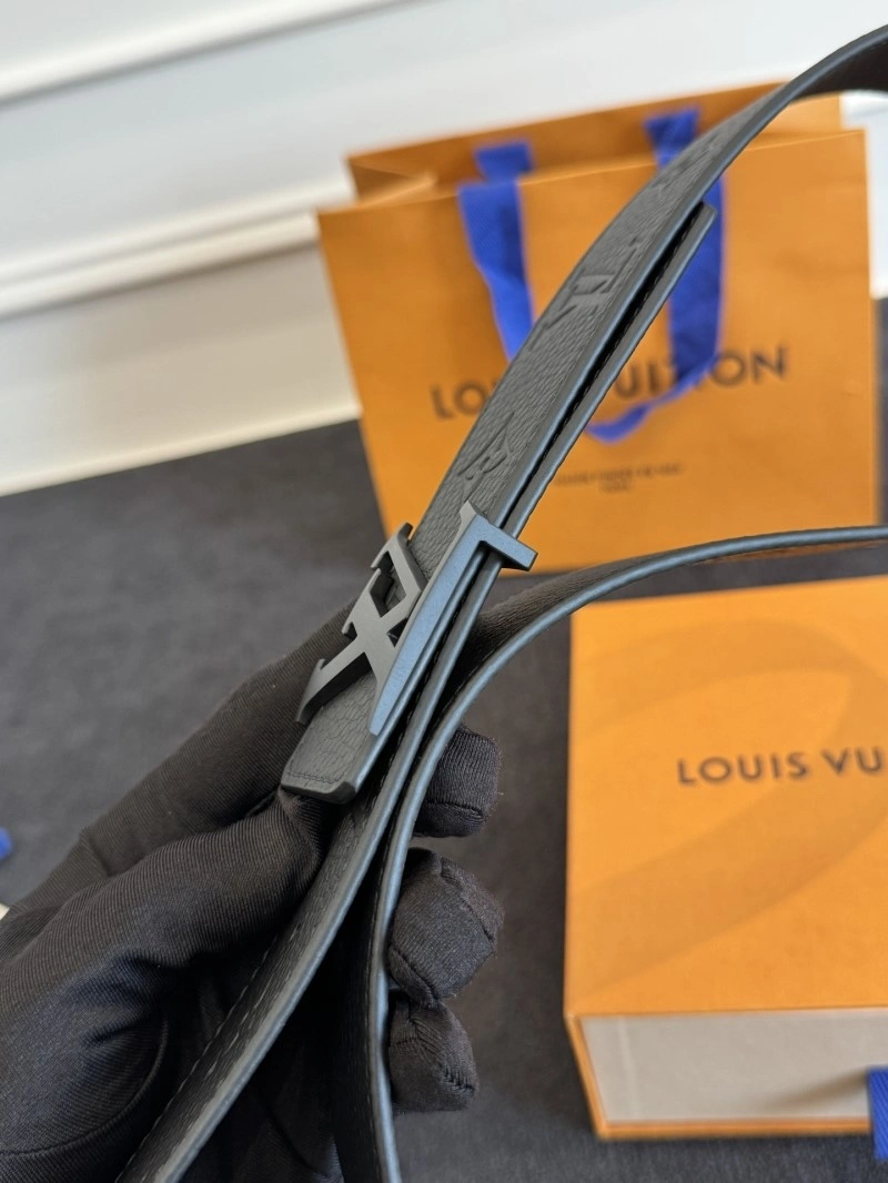 Chic Louis Vuitton Belts 300880