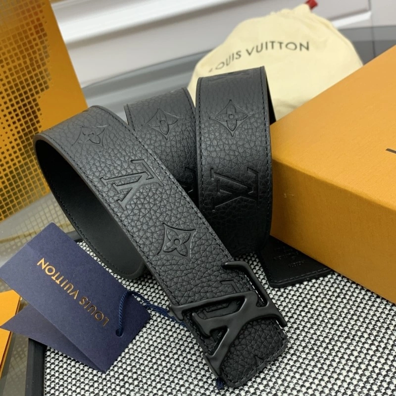 Functional Louis Vuitton Belts 300894