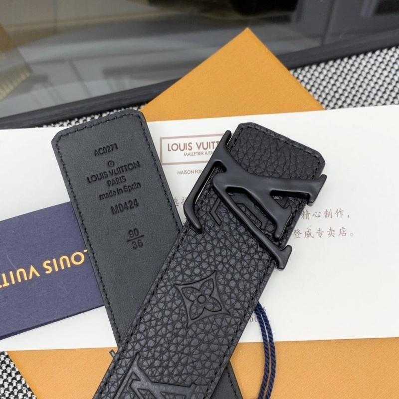 Functional Louis Vuitton Belts 300894