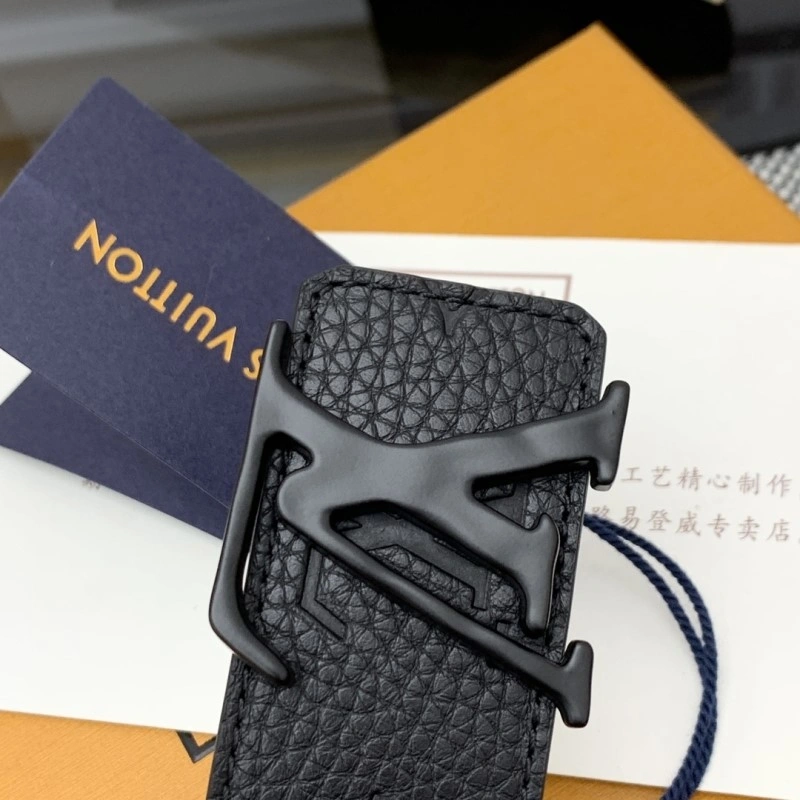 Functional Louis Vuitton Belts 300894