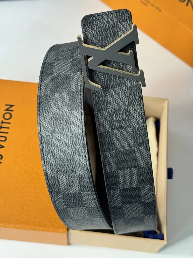 TechFriendly Louis Vuitton Belts 300881