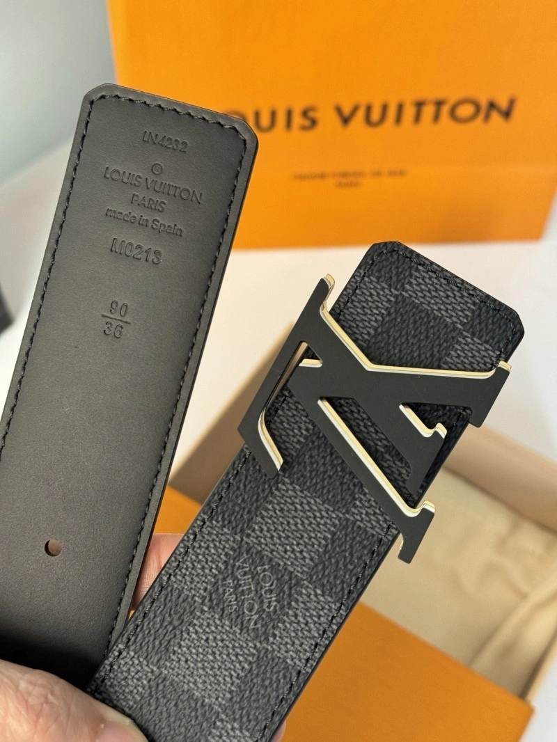 TechFriendly Louis Vuitton Belts 300881