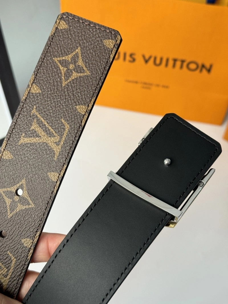 Lightweight Louis Vuitton Belts 300889