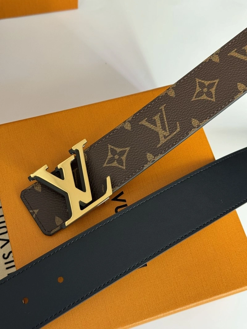 Lightweight Louis Vuitton Belts 300889