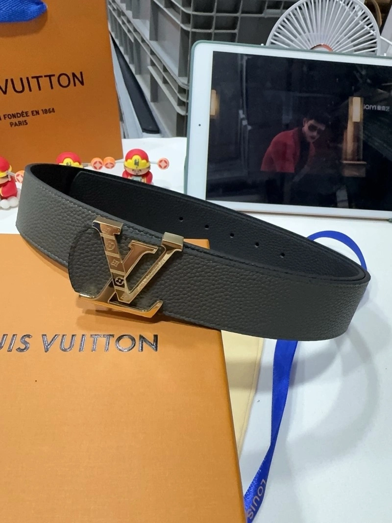 Minimalist Louis Vuitton Belts 300870