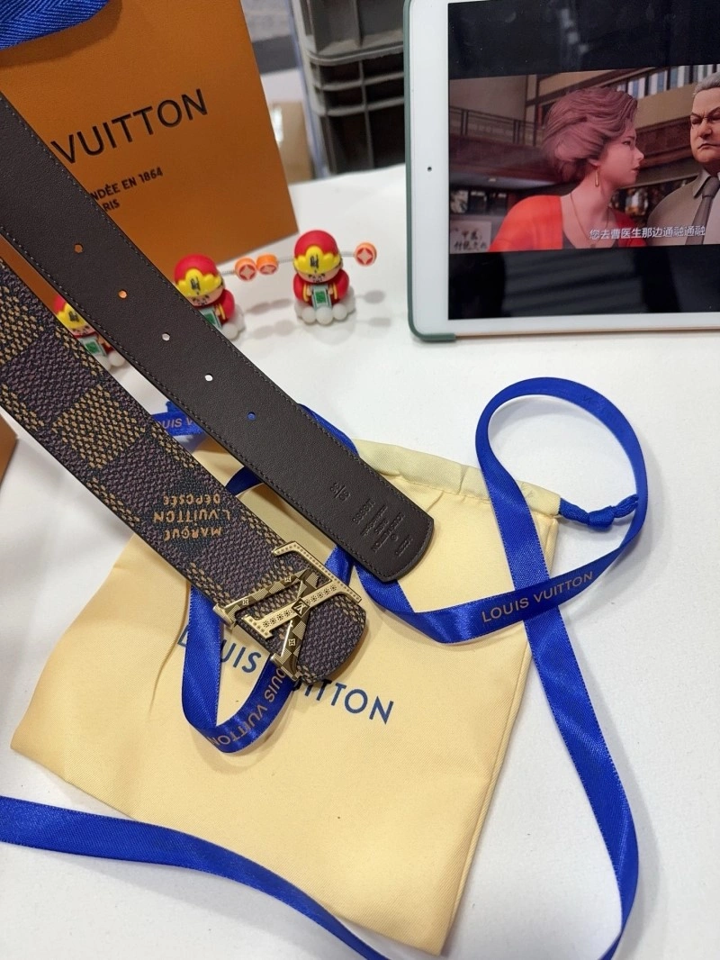 Bold Louis Vuitton Belts 300869