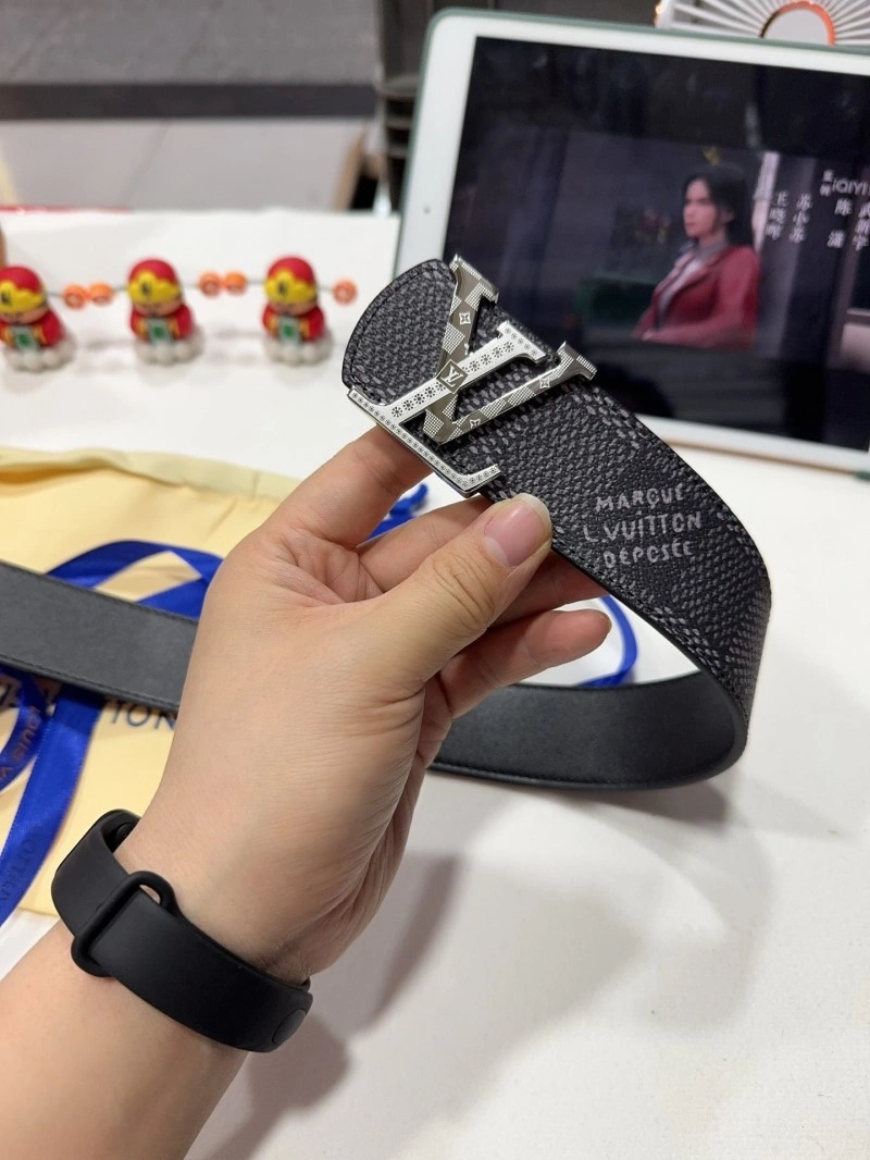 Louis Vuitton Belts Breathable 300875