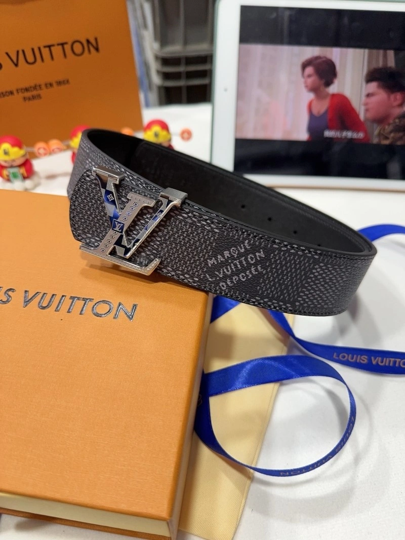 Louis Vuitton Belts Breathable 300875