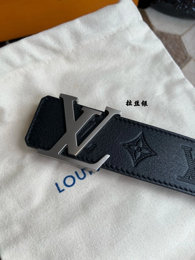 Bright Louis Vuitton Belts 300850