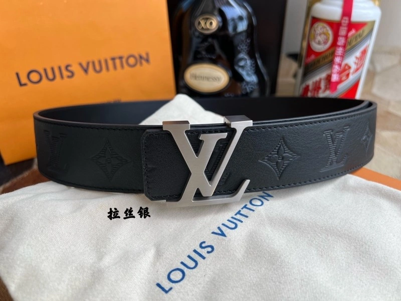 Bright Louis Vuitton Belts 300850