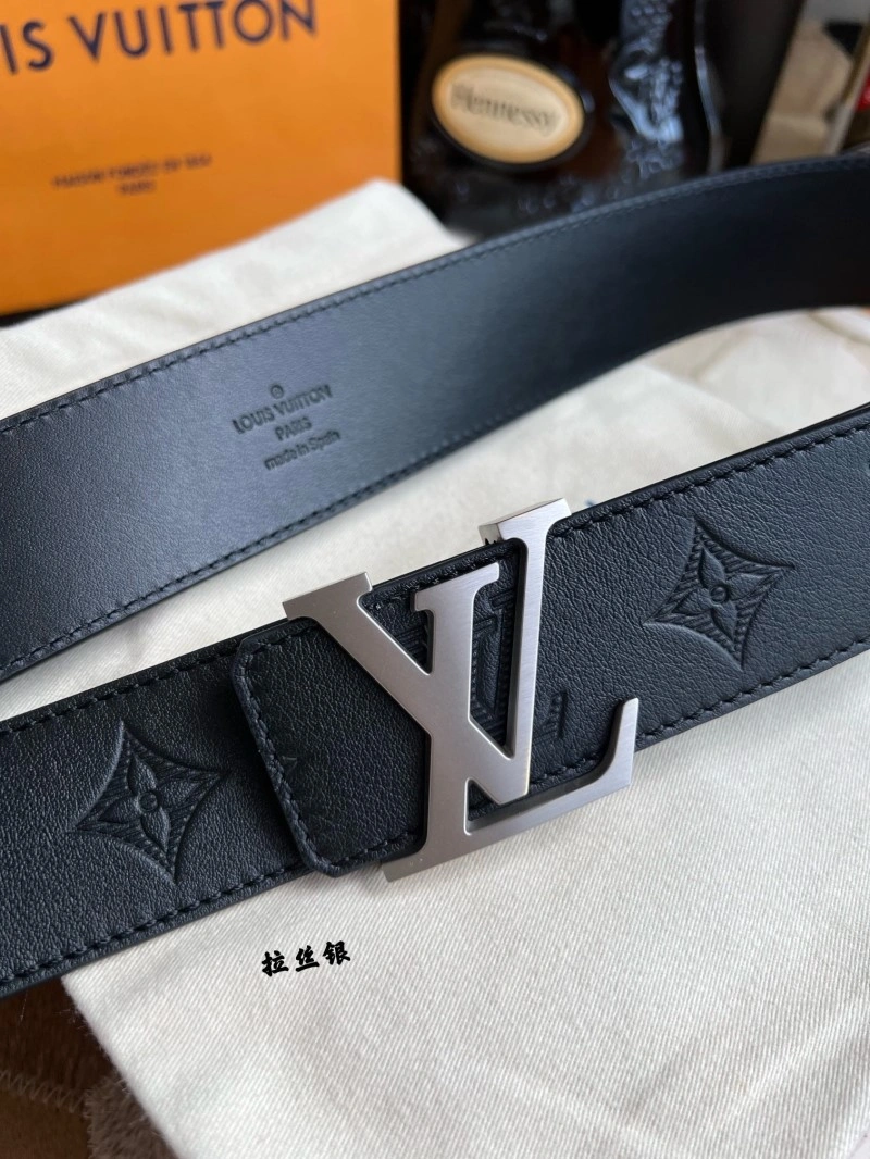 Bright Louis Vuitton Belts 300850