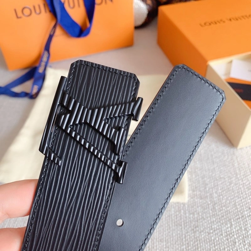 Versatile Louis Vuitton Belts 300835