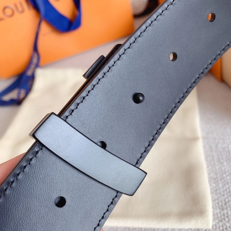 Versatile Louis Vuitton Belts 300835