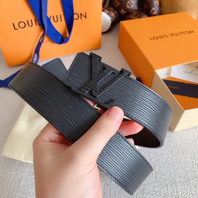 Versatile Louis Vuitton Belts 300835
