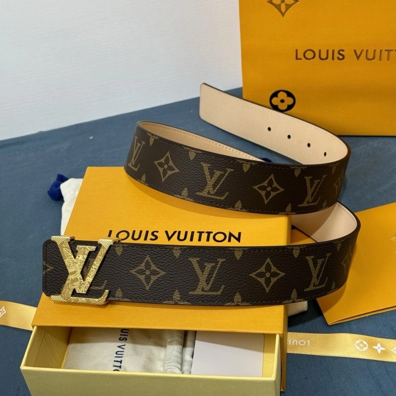 Effortless Louis Vuitton Belts 300853