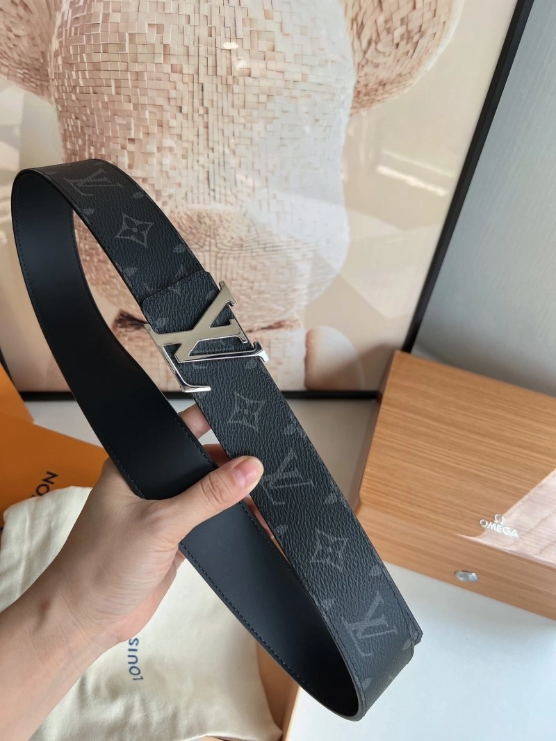 Sustainable Louis Vuitton Belts 300847