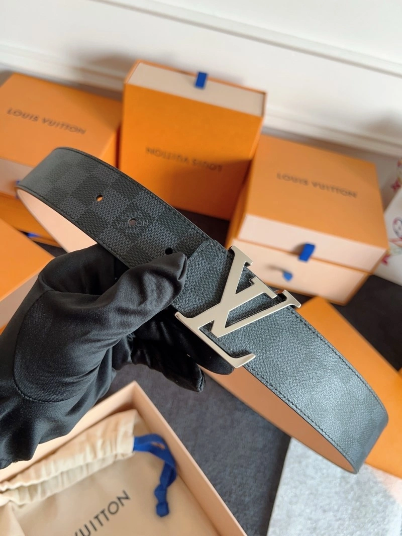 WaterResistant Louis Vuitton Belts 300828