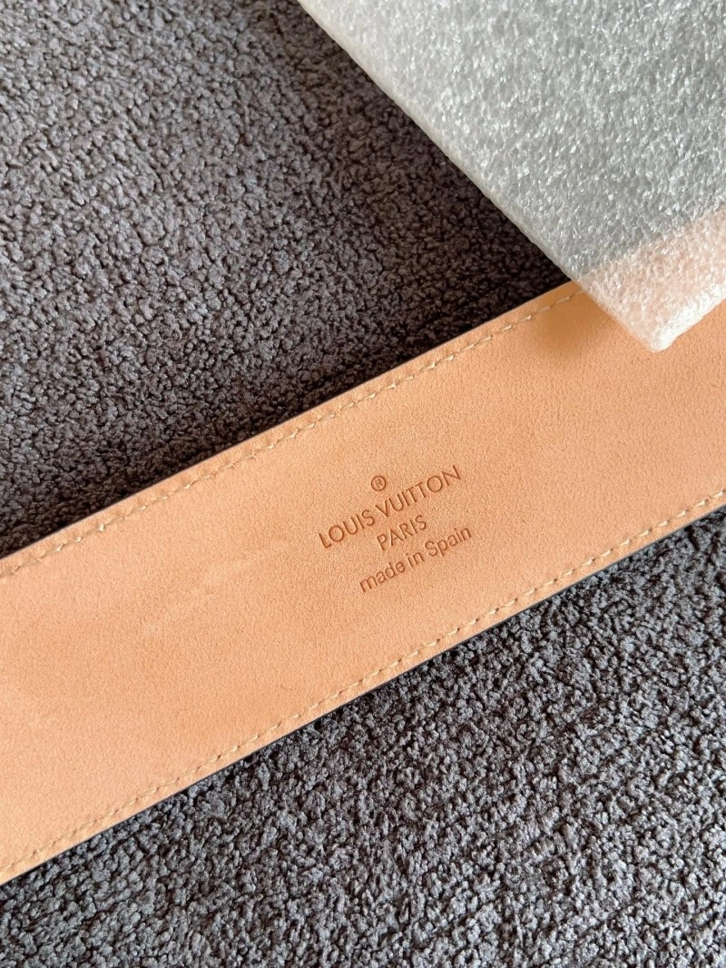 WaterResistant Louis Vuitton Belts 300828