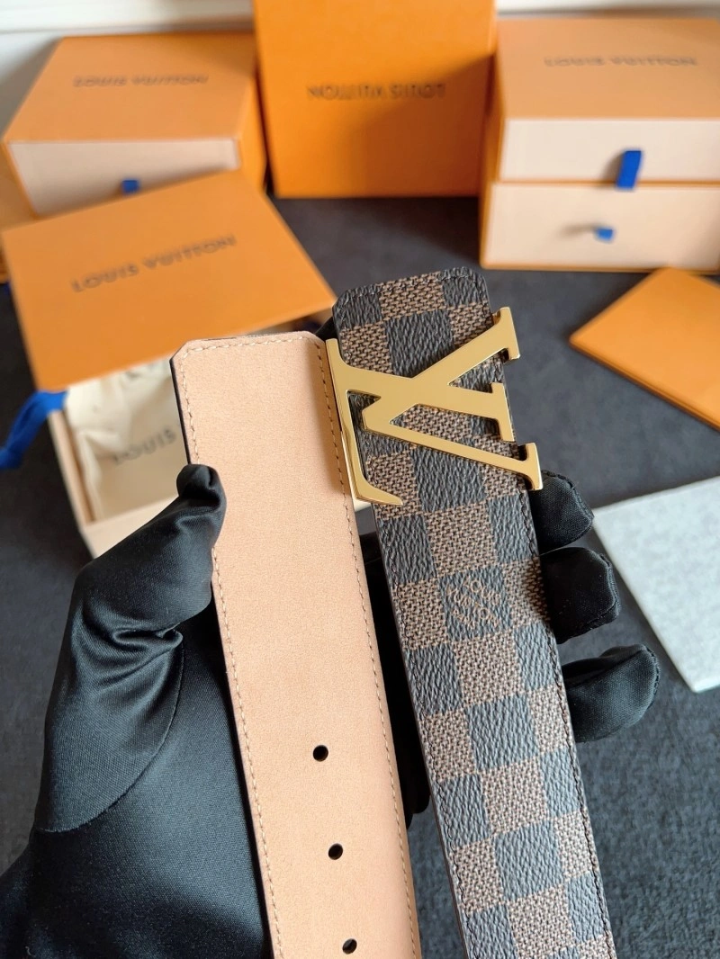 Breathable Louis Vuitton Belts 300823