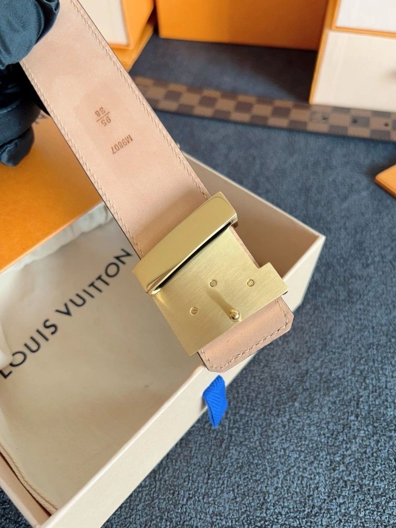 Breathable Louis Vuitton Belts 300823