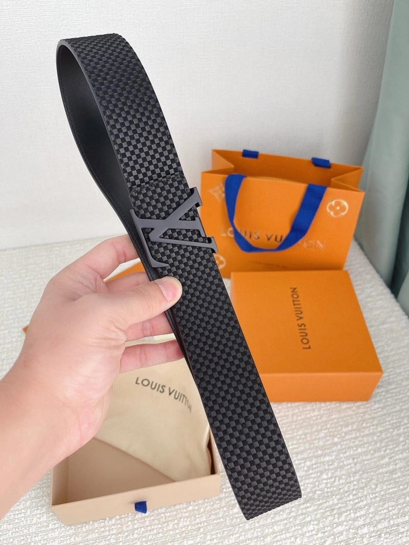 Neat Louis Vuitton Belts 300818