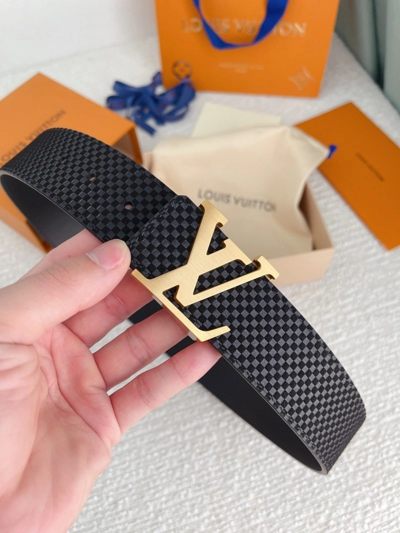 Unique Louis Vuitton Belts 300815