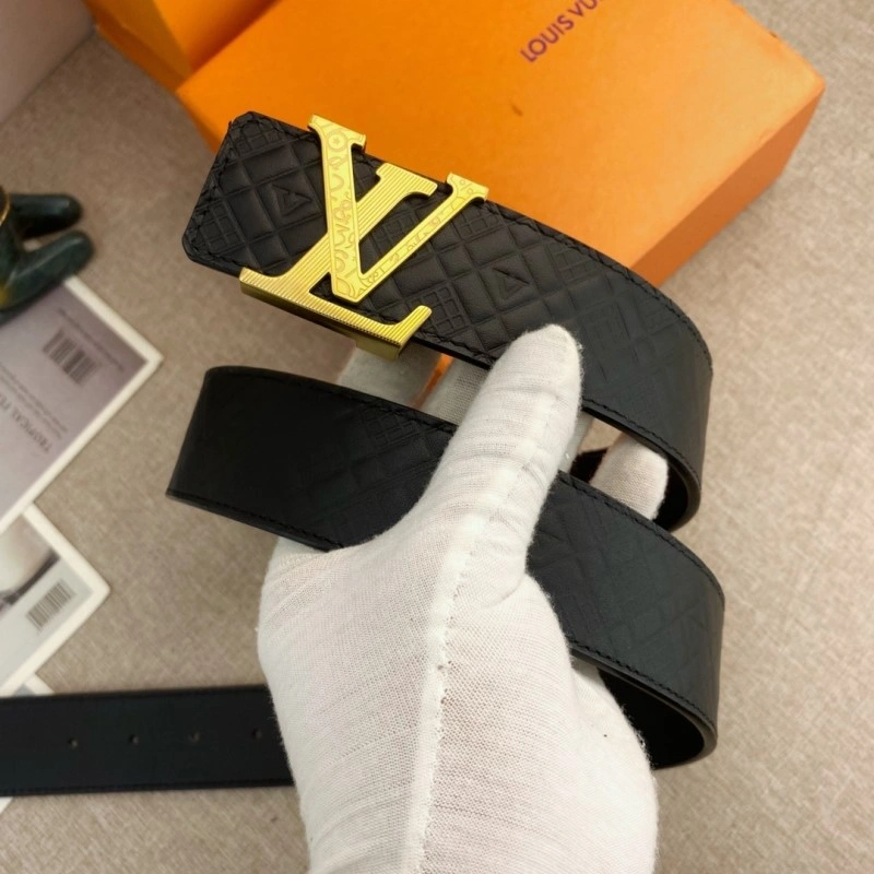 WellDesigned Louis Vuitton Belts 300808