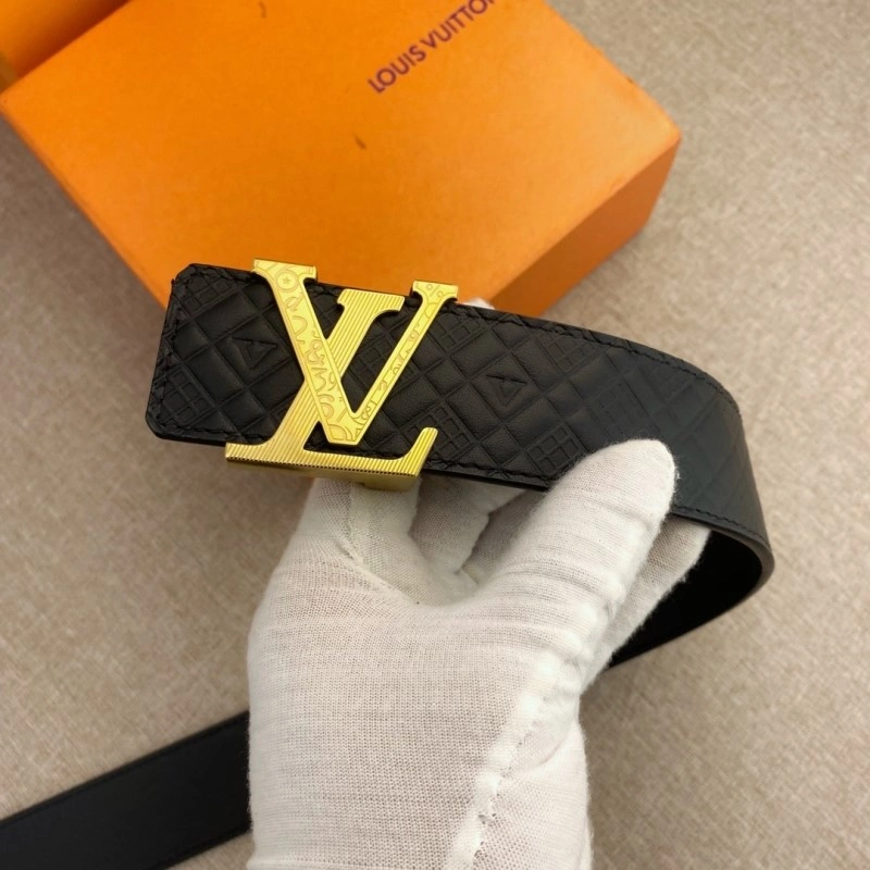 WellDesigned Louis Vuitton Belts 300808