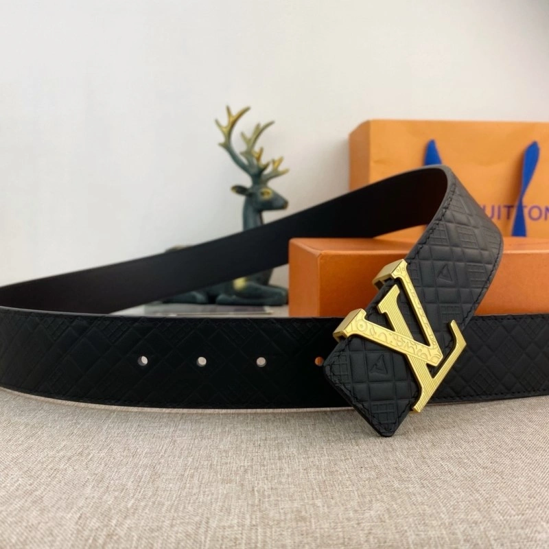 WellDesigned Louis Vuitton Belts 300808