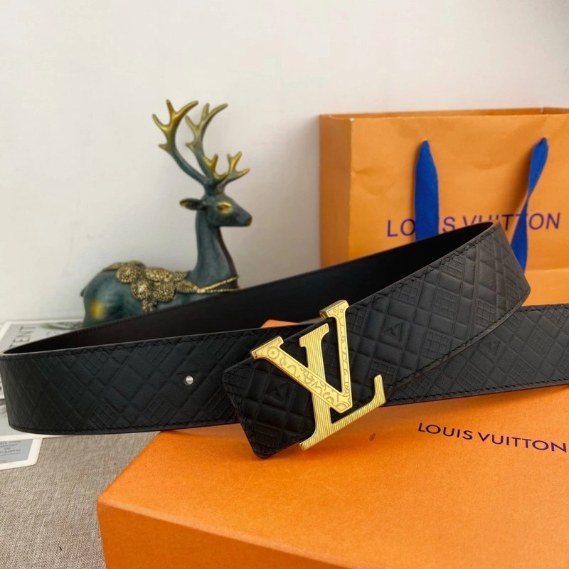 WellDesigned Louis Vuitton Belts 300808
