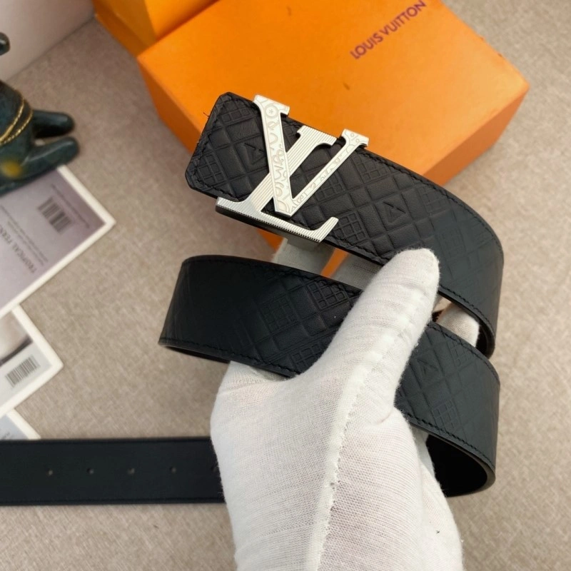 Lightweight Louis Vuitton Belts 300805