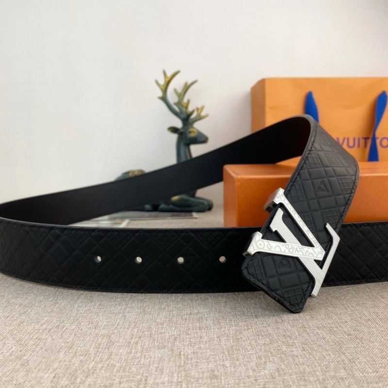 Lightweight Louis Vuitton Belts 300805