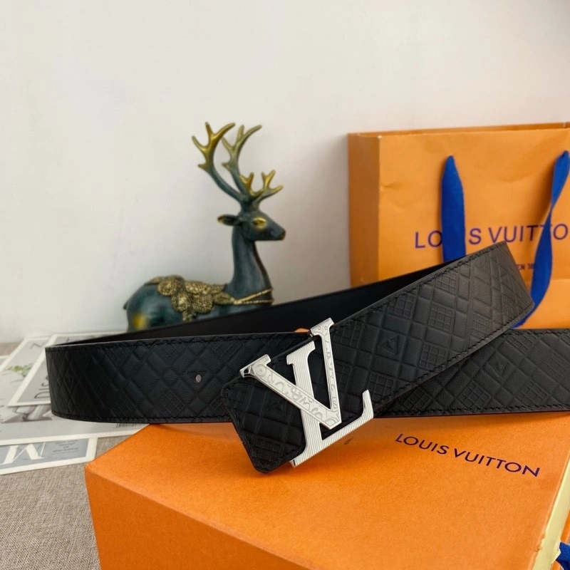 Lightweight Louis Vuitton Belts 300805