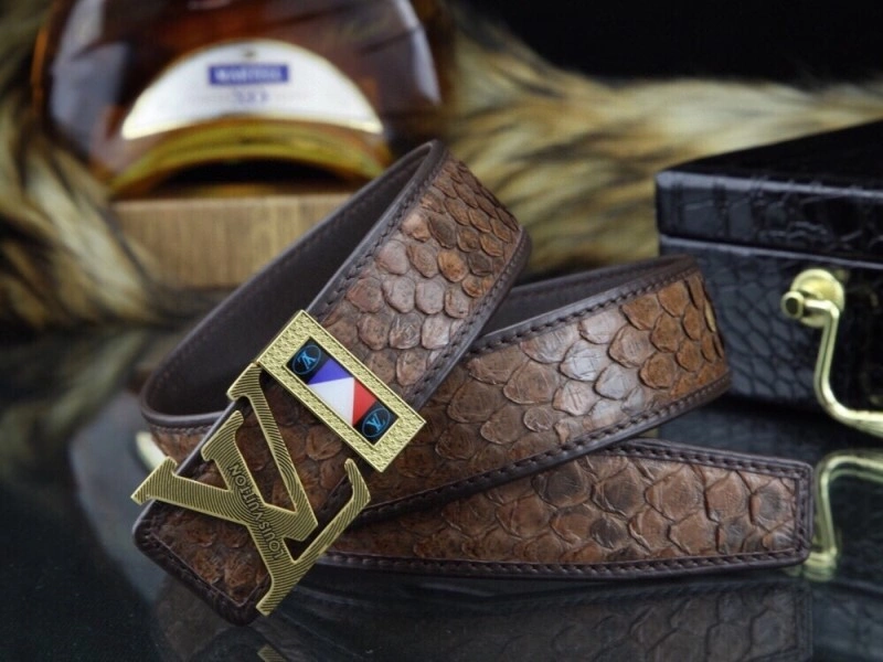EyeCatching Louis Vuitton Belts 300813