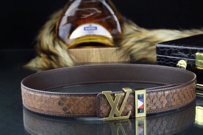 EyeCatching Louis Vuitton Belts 300813