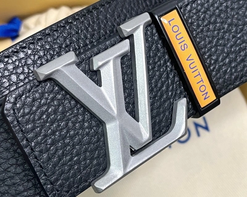 Louis Vuitton Belts OnTrend 300788