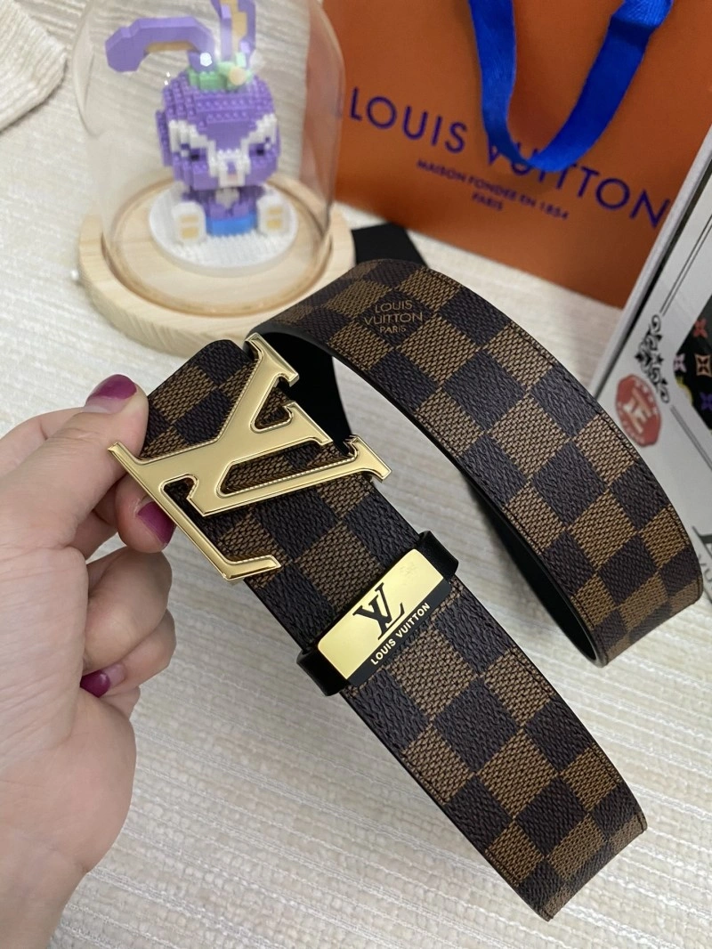 Elegant Louis Vuitton Belts 300773