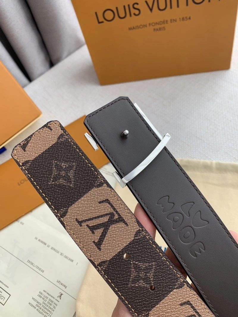 Bold Louis Vuitton Belts 300734