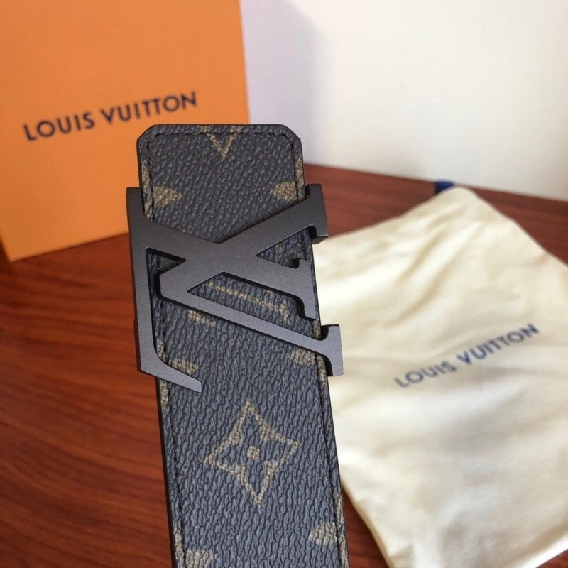 Breathable Louis Vuitton Belts 300730