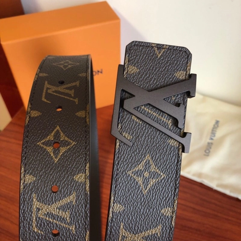 Breathable Louis Vuitton Belts 300730