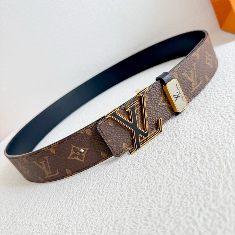 Minimalist Louis Vuitton Belts 300661